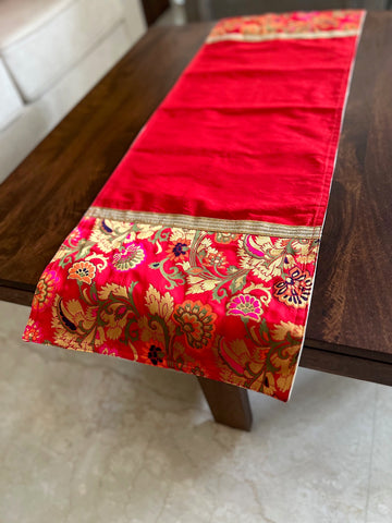 Table Runner Oriental Red - Small