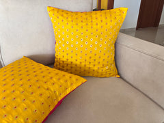 Marigold Drops Cushion Cover