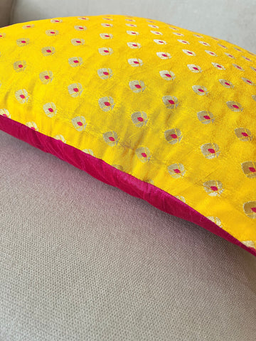 Marigold Drops Cushion Cover