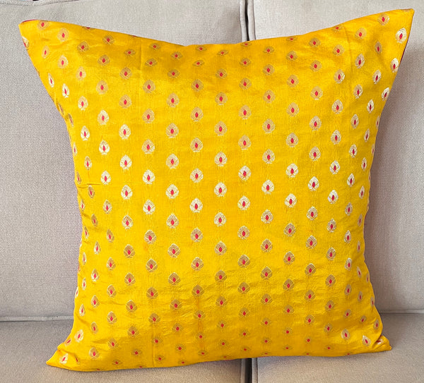 Marigold Drops Cushion Cover