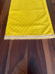 Yellow Snowflake Hakoba - Table Runner