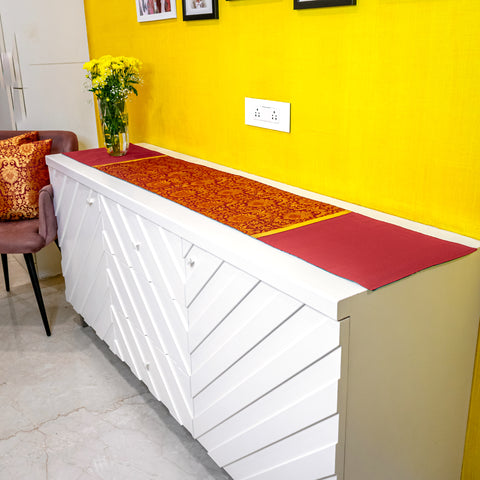Red Banarasi - Long Runner