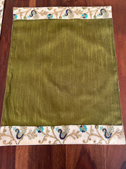 Peacock Garden - Table Runner with 6 Mats