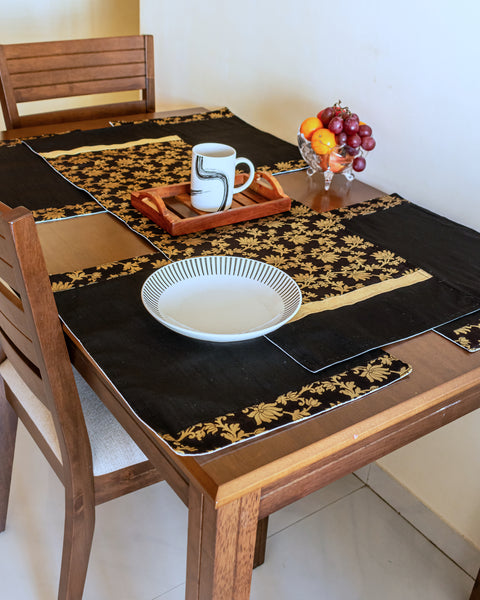 Black Lotus - Table Runner with 6 Mats
