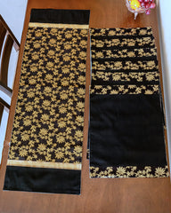 Black Lotus - Table Runner with 6 Mats
