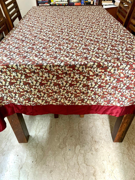 Berries 4 Seater Tablecloth - Pilovilo