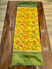 Yellow Oriental with Green - Table Runner with 6 Mats